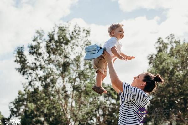 老婆不愿意生孩子怎麼辦 老婆為什麼不愿意生孩子