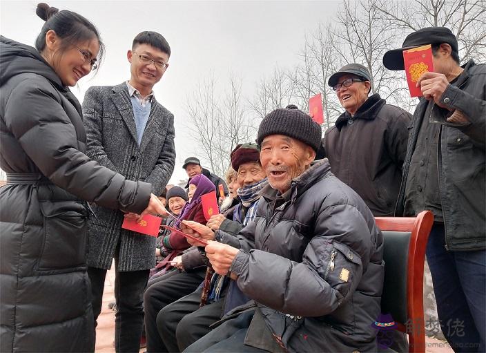 給老人紅包是還是：給長輩祝壽紅包吉利數字到之間