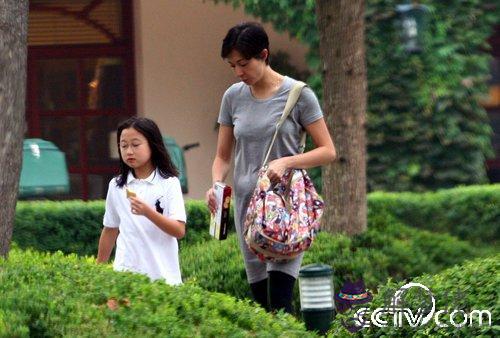 吳綺莉八字命理：命理點評：‘小龍女’能認祖歸宗麼