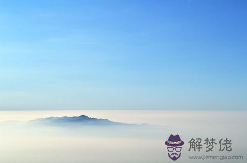 天空驚現玉皇大帝：天空驚現“南天”門景象，是什麼原因造成呢？