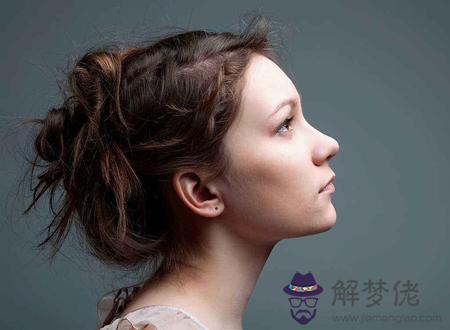 耳垂有痣的女人命苦還是命好