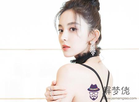 女人后背有痣命苦是嗎