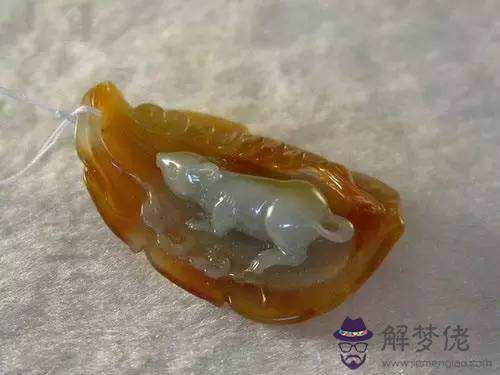 八字喜水配戴什麼