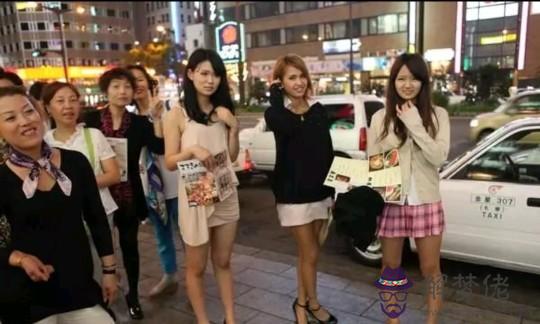 日本女人走路為什麼都是內八字