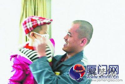 女兒領結婚證父母送什麼禮物：女兒結婚登記送什麼禮物