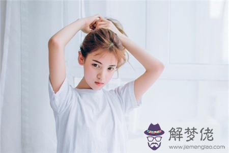 2、白羊女的性格是怎樣的:白羊座的女生性格是怎麼樣的？無情嗎??？拜托了各位 謝謝