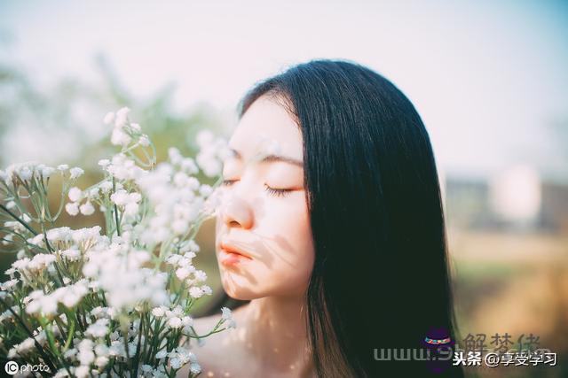 天蝎座女生真愛一個人的表現，天蝎女戀愛當中的表現