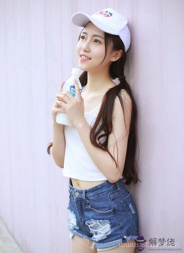 天蝎座有什麼特點女，水瓶座有什麼特點男