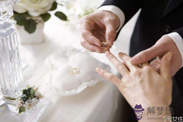 男方迎親的十二樣禮是什麼 結婚十二禮分別是什麼