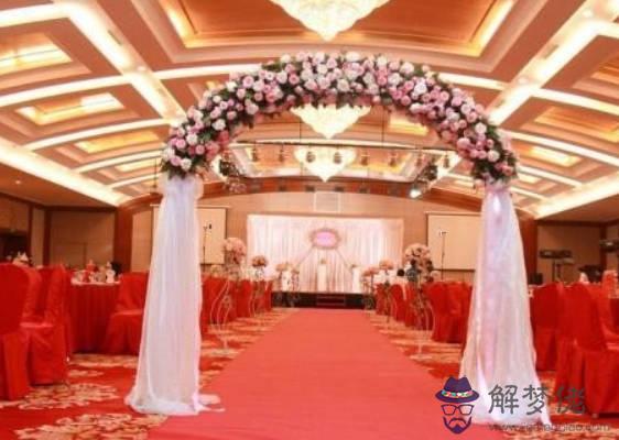 2020鼠年生肖屬蛇和生肖屬狗結婚好不好，會相沖嗎