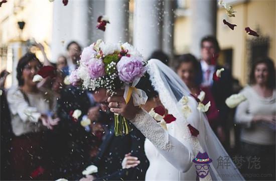 屬鼠男最適合結婚的年紀 第1张