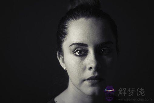 夢見女人哭是什麽意思 第1张