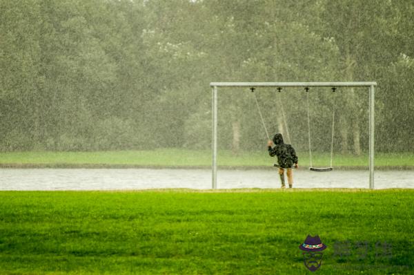 夢見外面下雨我在屋里 第1张