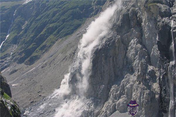 發夢夢到塌方是什麼意思