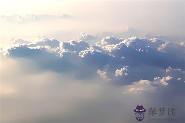 發夢夢到高空是什麼意思