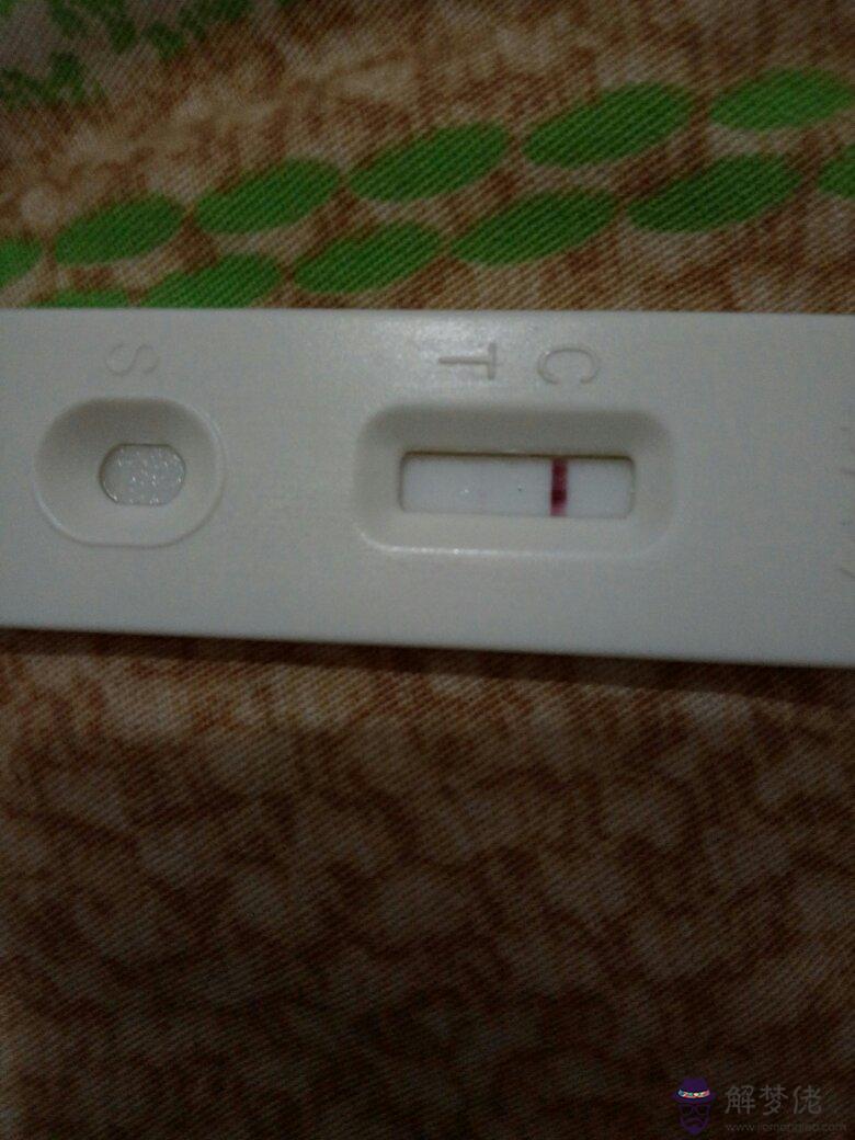 月經推遲一天驗孕棒一深一淺：姨媽推遲一天測孕紙顯示一條深一條淺推遲三天姨媽來了