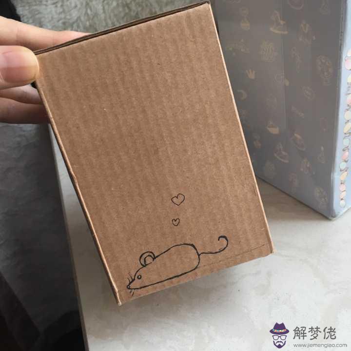 屬鼠用什麼顏色錢包好：屬鼠的女生用什麼顏色的錢包聚財