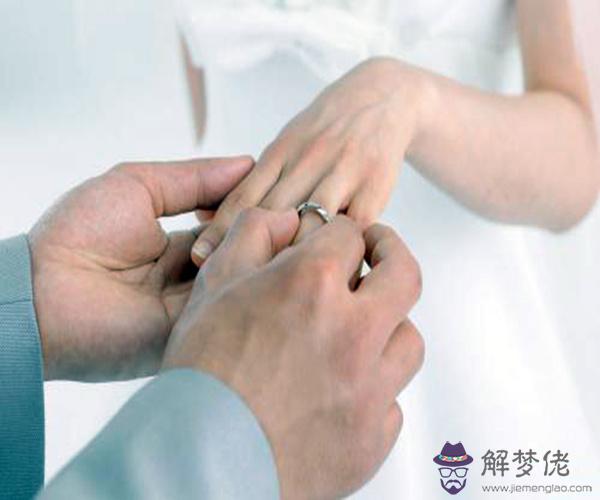 我夢到了自己結婚啦，周公解夢說代表自己要生病或...