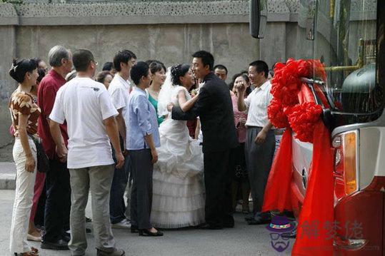 親家你那里真大:捐助的《捐助》臺詞