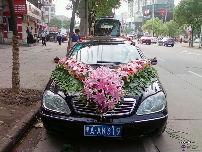 私家車盡量不要做婚車:新車當婚車,是不是要掛紅嗎?