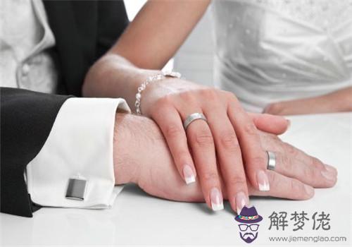 結婚了戒指戴哪個手指:結婚戒指帶哪個手指