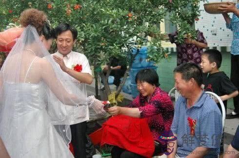 改口費一般給多少:上海結婚一般改口費給多少