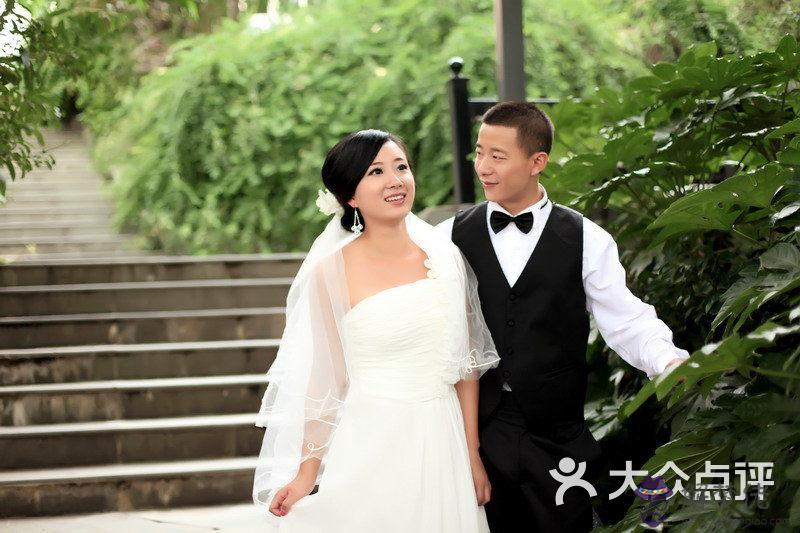 巴黎之戀婚紗攝影:巴黎之戀婚紗攝影中心怎麼樣？