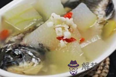 清燉鯽魚湯的:鯽魚豆腐湯的，鯽魚湯怎麼燉更有營養